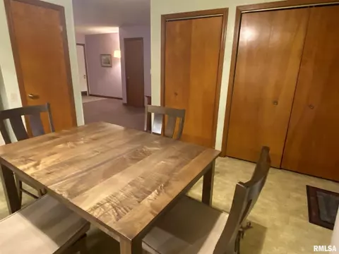 2921 Sutherland Rd, Springfield, IL 62702 photo 16