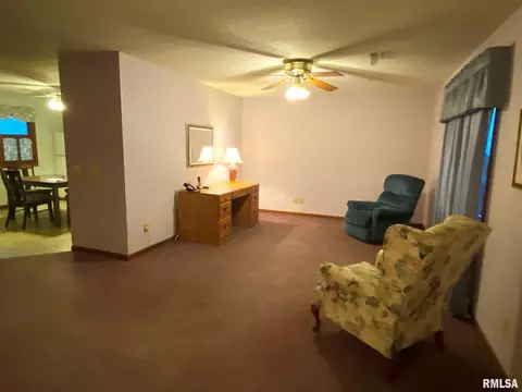 2921 Sutherland Rd, Springfield, IL 62702 photo 11