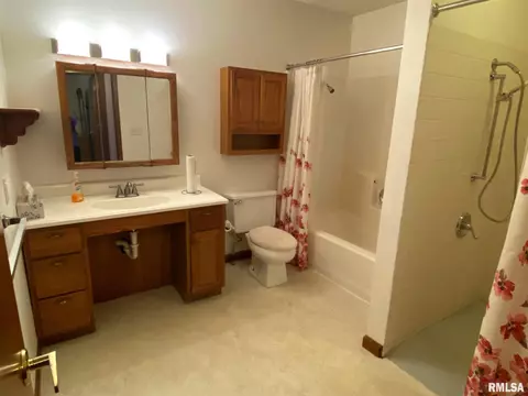 2921 Sutherland Rd, Springfield, IL 62702 photo 21