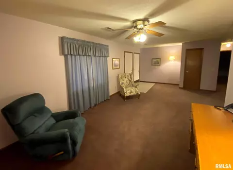 2921 Sutherland Rd, Springfield, IL 62702 photo 10
