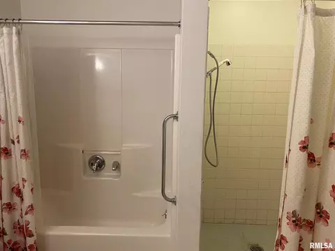 2921 Sutherland Rd, Springfield, IL 62702 photo 23