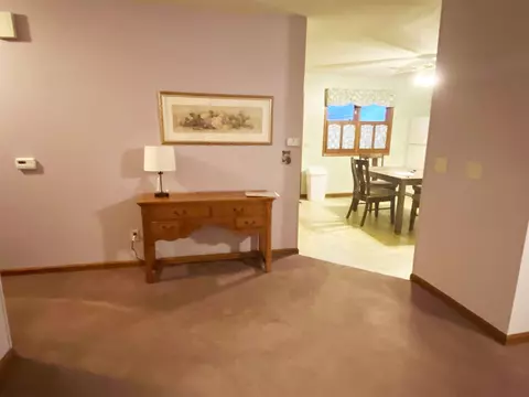 2921 Sutherland Rd, Springfield, IL 62702 photo 12
