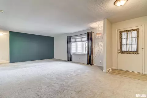 118 White Pine Dr, Springfield, IL 62712 photo 5