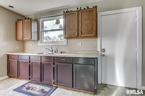 1114 Enos St, Springfield, IL 62702 photo 16