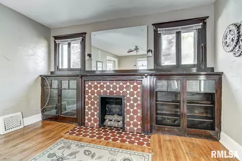 1114 Enos St, Springfield, IL 62702 photo 7