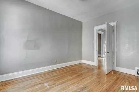 1114 Enos St, Springfield, IL 62702 photo 24