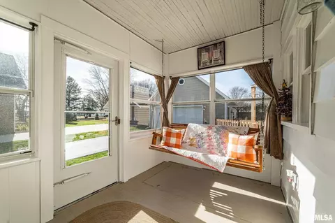 107 N Albert St, Chestnut, IL 62518 photo 17