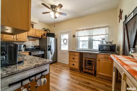 107 N Albert St, Chestnut, IL 62518 photo 14