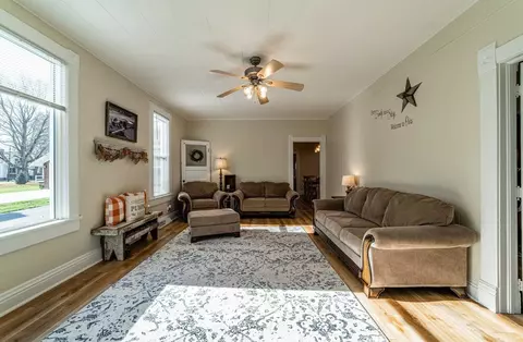 107 N Albert St, Chestnut, IL 62518 photo 7