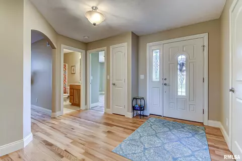 5512 Legacy Ln, Springfield, IL 62711 photo 2