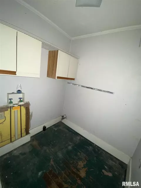 333 W Van Buren, Greenview, IL 62642 photo 18