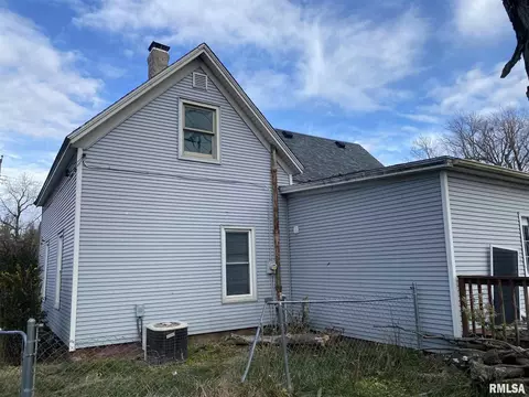 333 W Van Buren, Greenview, IL 62642 photo 16