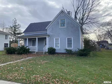333 W Van Buren, Greenview, IL 62642 photo 13