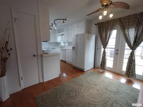 18 Radcliff Rd, Springfield, IL 62703 photo 9