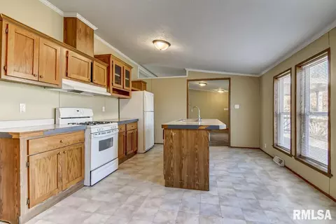 2237 N 3rd St, Springfield, IL 62702 photo 11