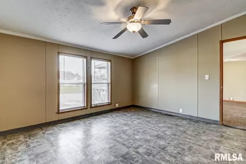 2237 N 3rd St, Springfield, IL 62702 photo 17