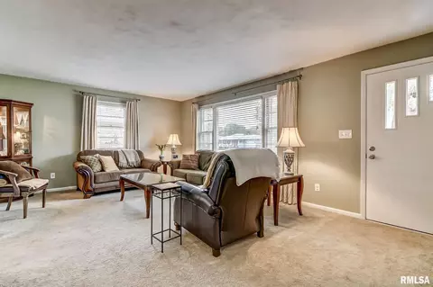 2208 Blackhawk Ave, Springfield, IL 62702 photo 8