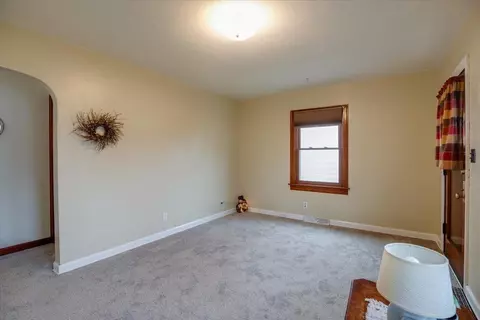 2904 S 3rd St, Springfield, IL 62703 photo 5