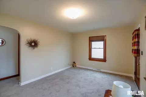 2904 S 3rd St, Springfield, IL 62703 photo 4