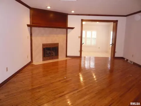 1840 Cherry Rd, Springfield, IL 62704 photo 3