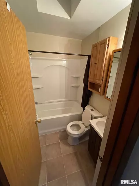 19 Lilac Ln, Springfield, IL 62702 photo 4