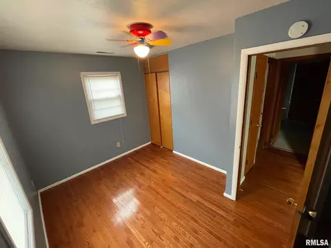 21 Lilac Ln, Springfield, IL 62702 photo 2