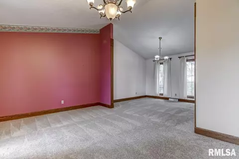 889 Riddle Hill Rd, Springfield, IL 62707 photo 12