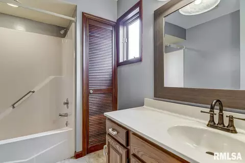 889 Riddle Hill Rd, Springfield, IL 62707 photo 42