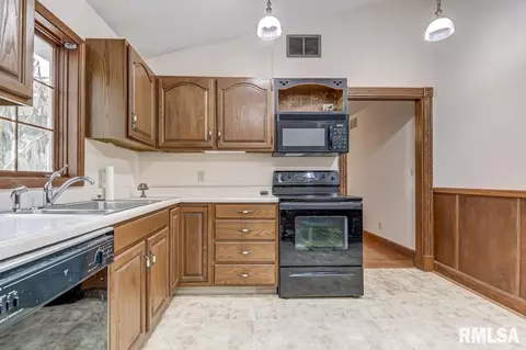 889 Riddle Hill Rd, Springfield, IL 62707 photo 22