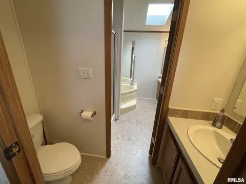 1746 N 30th St, Springfield, IL 62702 photo 8