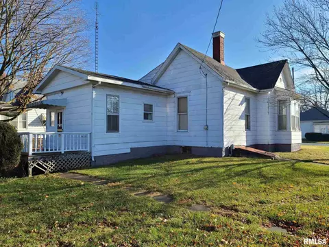201 N Main St, Virginia, IL 62691 photo 13