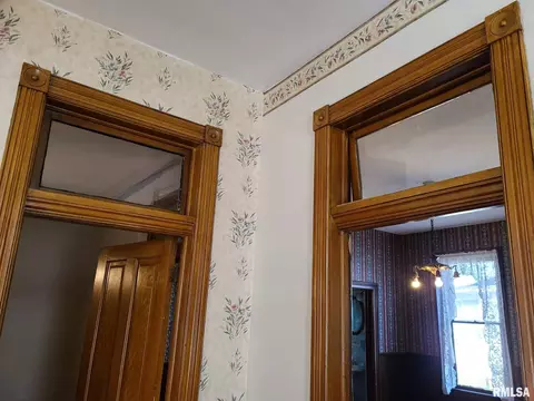 201 N Main St, Virginia, IL 62691 photo 9