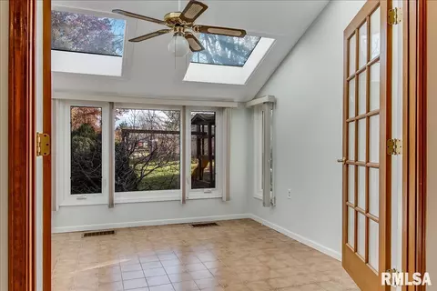 25 Burning Tree Dr, Chatham, IL 62629 photo 16