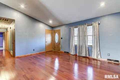3106 Interurban Ave, Springfield, IL 62707 photo 5