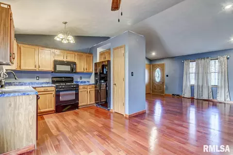 3106 Interurban Ave, Springfield, IL 62707 photo 6