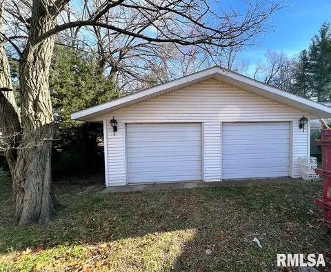 405 N Oak St, Bath, IL 62617 photo 3