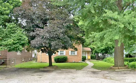 137 S Douglas Ave, Springfield, IL 62704 photo 1