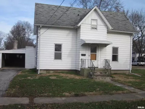 220 E Walnut, Mason City, IL 62664