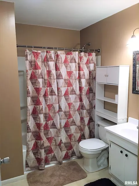 1813 E Bertman Ave, Springfield, IL 62702 photo 10