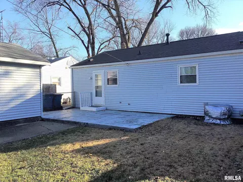 1813 E Bertman Ave, Springfield, IL 62702 photo 17