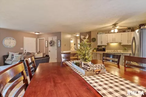 812 Helene St, Springfield, IL 62702 photo 9