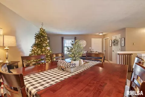 812 Helene St, Springfield, IL 62702 photo 8