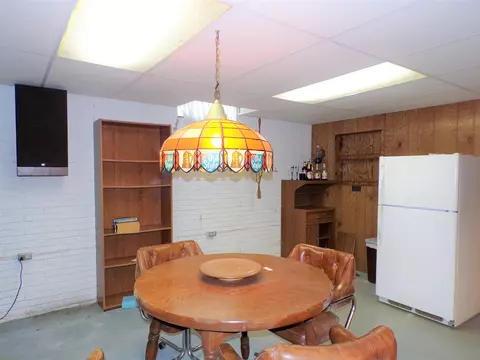 435 W Holmes St, Oneida, IL 61467 photo 26