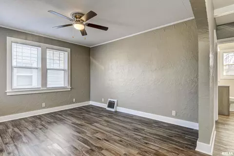 2944 S 4th St, Springfield, IL 62703 photo 9