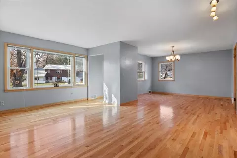 2008 School House Ln, Springfield, IL 62704 photo 5