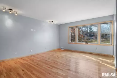 2008 School House Ln, Springfield, IL 62704 photo 6