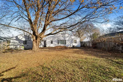 3333 Buckner St, Springfield, IL 62703 photo 6