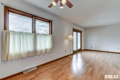 5208 Buford St, Springfield, IL 62703 photo 9