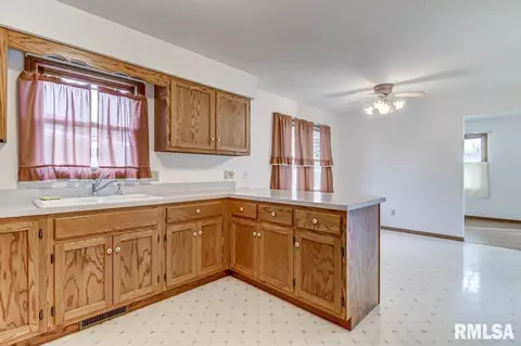 5208 Buford St, Springfield, IL 62703 photo 14