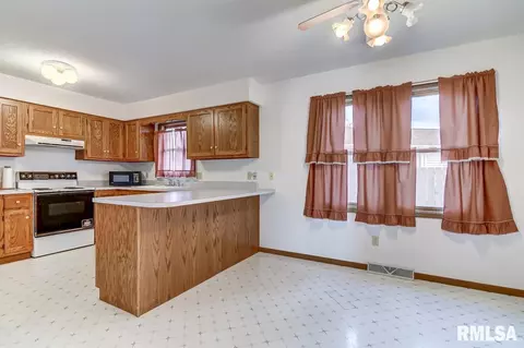 5208 Buford St, Springfield, IL 62703 photo 12
